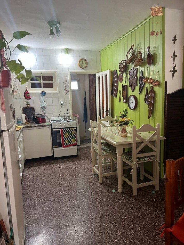 VENTA DE CASA 3 AMBIENTE CON DEPARTAMENTOS