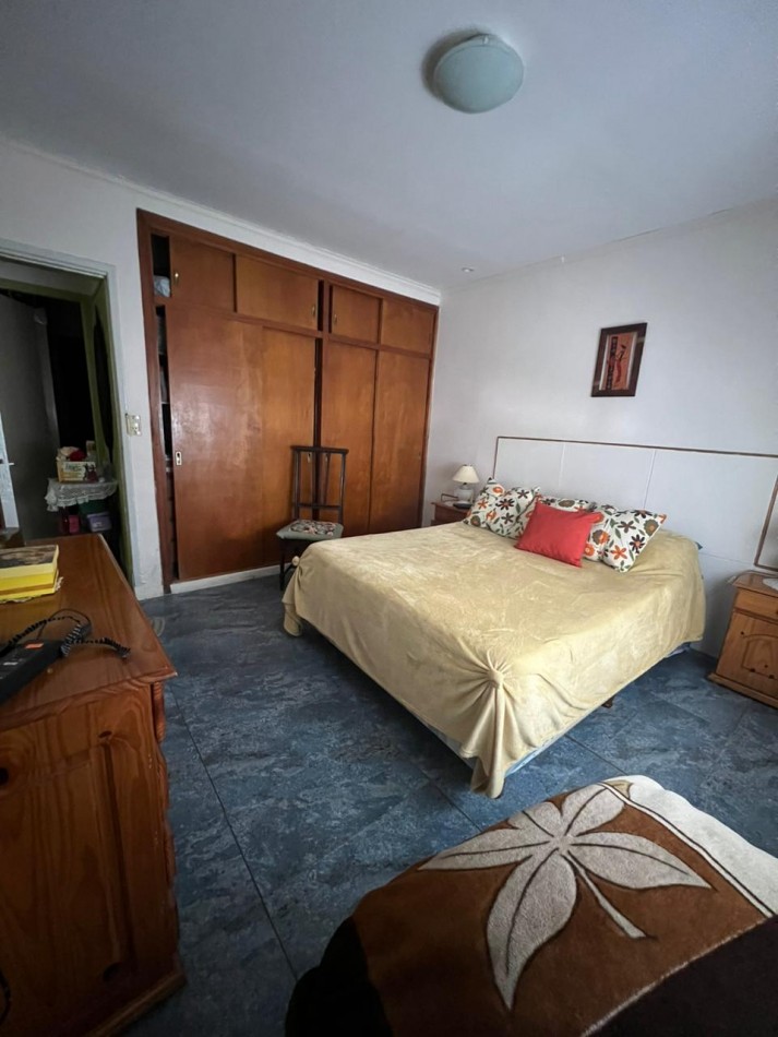 VENTA DE CASA 3 AMBIENTE CON DEPARTAMENTOS