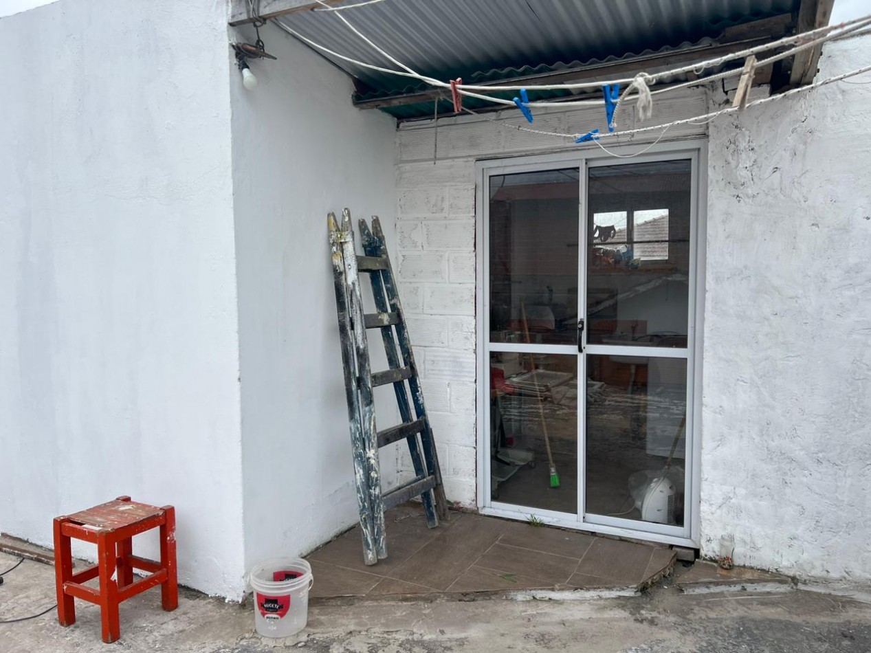 VENTA DE CASA 3 AMBIENTE CON DEPARTAMENTOS