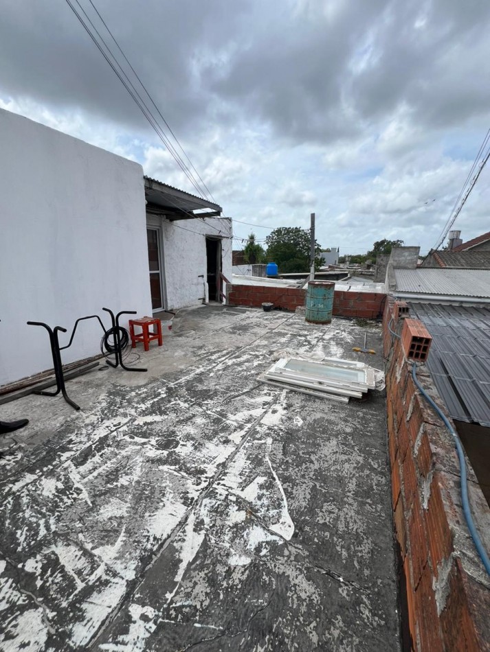 VENTA DE CASA 3 AMBIENTE CON DEPARTAMENTOS