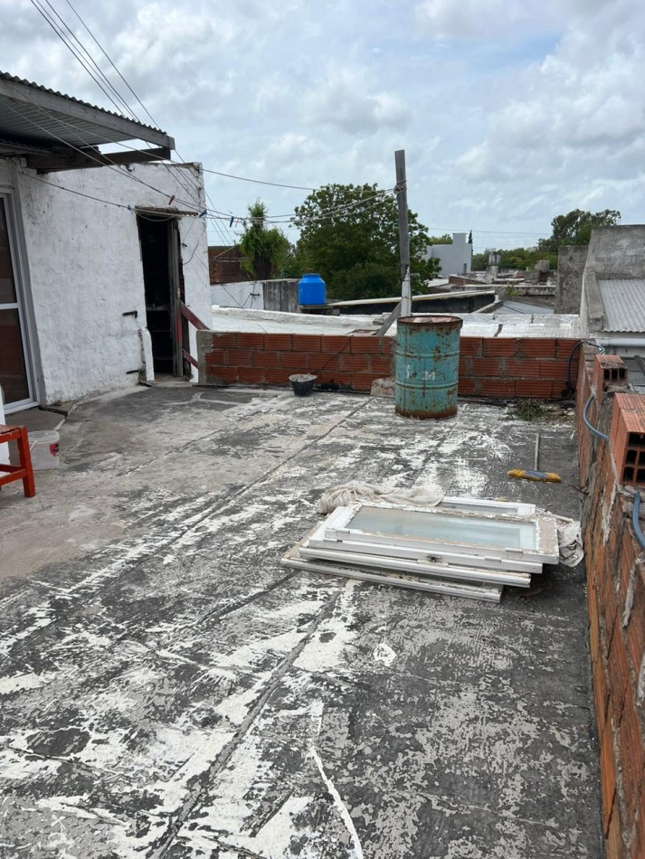 VENTA DE CASA 3 AMBIENTE CON DEPARTAMENTOS