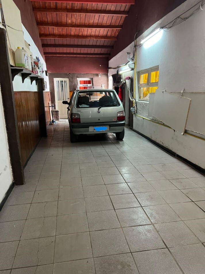 VENTA DE CASA 3 AMBIENTE CON DEPARTAMENTOS