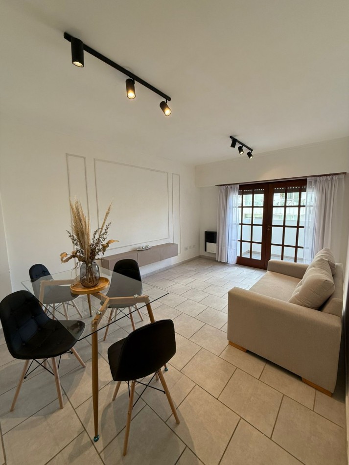 HERMOSO DOS AMBIENTES AMPLIOS CON BALCON SALIENTE
