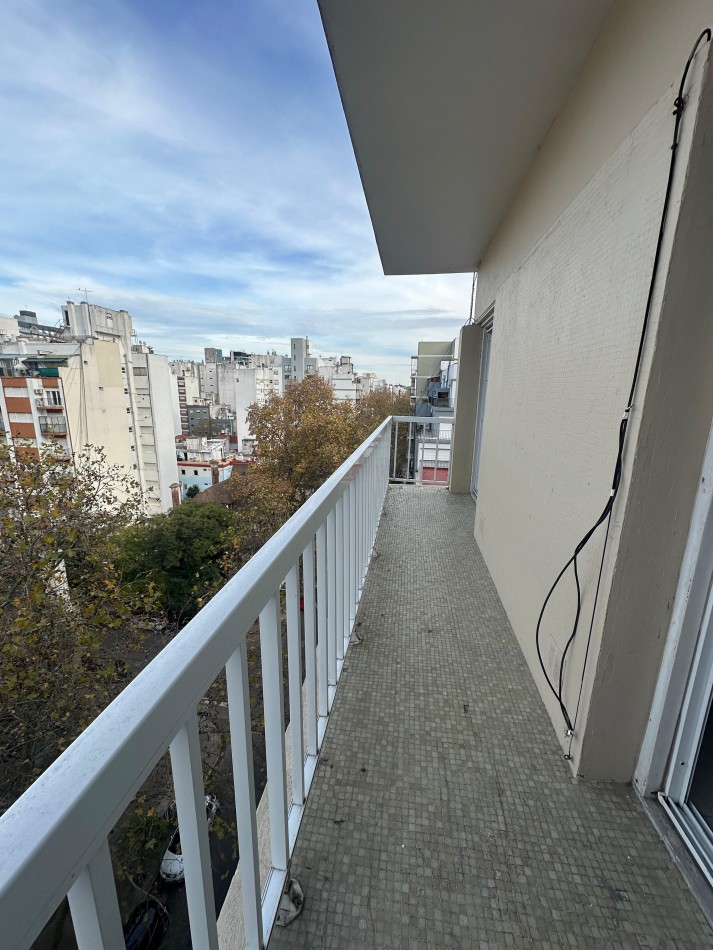 DTO EN ALQUILER CON BALCON A LA CALLE