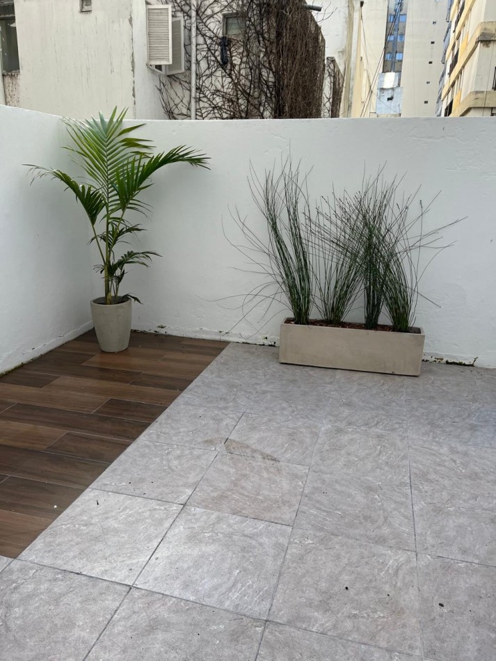 DTO UN AMBIENTE AMPLIO CON PATIO