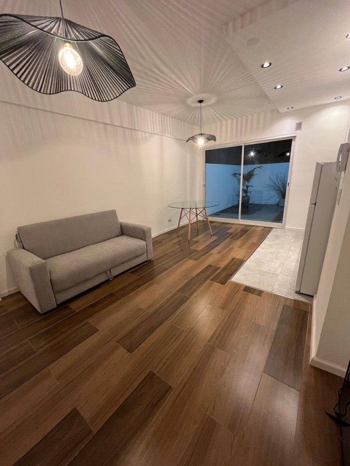 DTO UN AMBIENTE AMPLIO CON PATIO