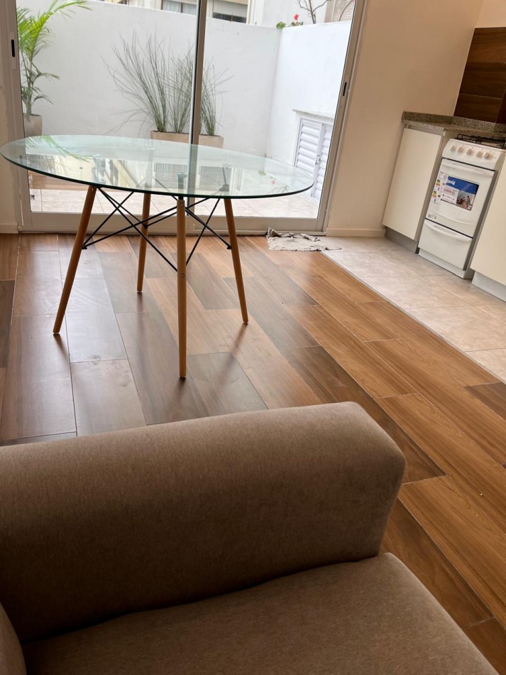 DTO UN AMBIENTE AMPLIO CON PATIO