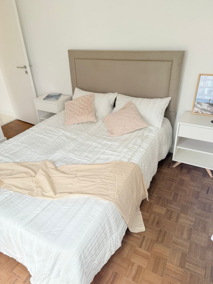 HERMOSO DEPARTAMENTO TRES AMBIENTES CON COCHERA