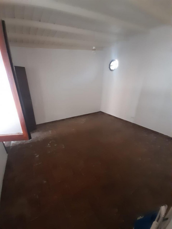 CASA A RECICLAR E1 ZONA EQUIPAMIENTO 