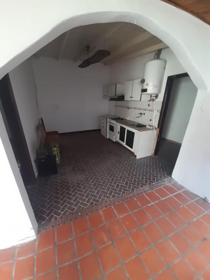 CASA A RECICLAR E1 ZONA EQUIPAMIENTO 