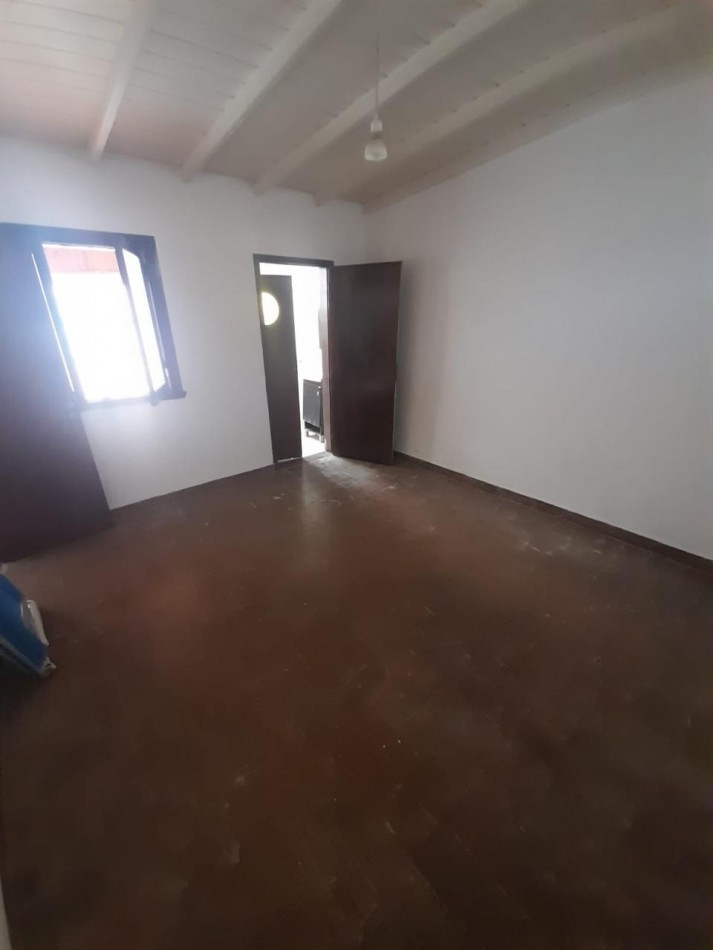 CASA A RECICLAR E1 ZONA EQUIPAMIENTO 