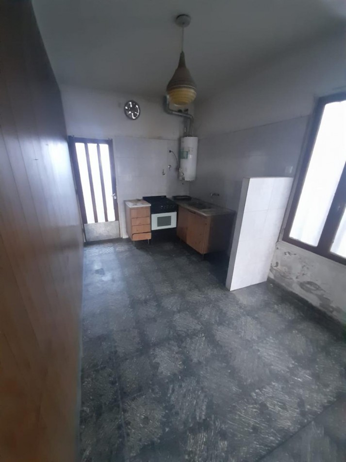 CASA A RECICLAR E1 ZONA EQUIPAMIENTO 