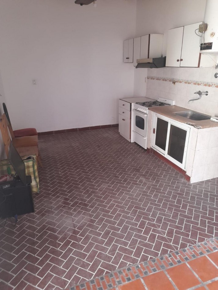 CASA A RECICLAR E1 ZONA EQUIPAMIENTO 