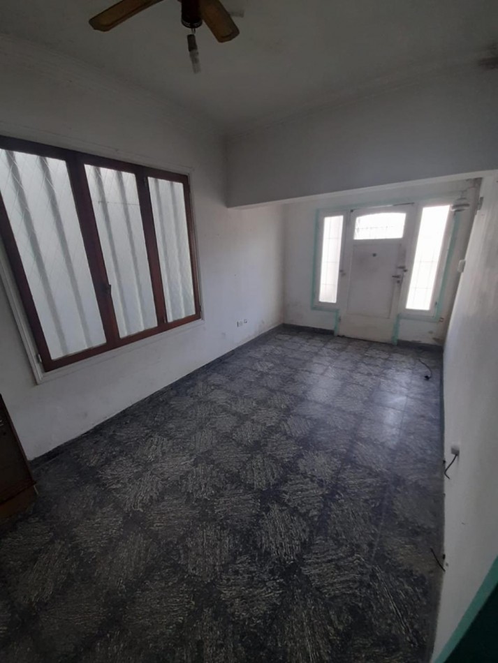 CASA A RECICLAR E1 ZONA EQUIPAMIENTO 