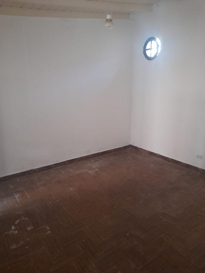 CASA A RECICLAR E1 ZONA EQUIPAMIENTO 