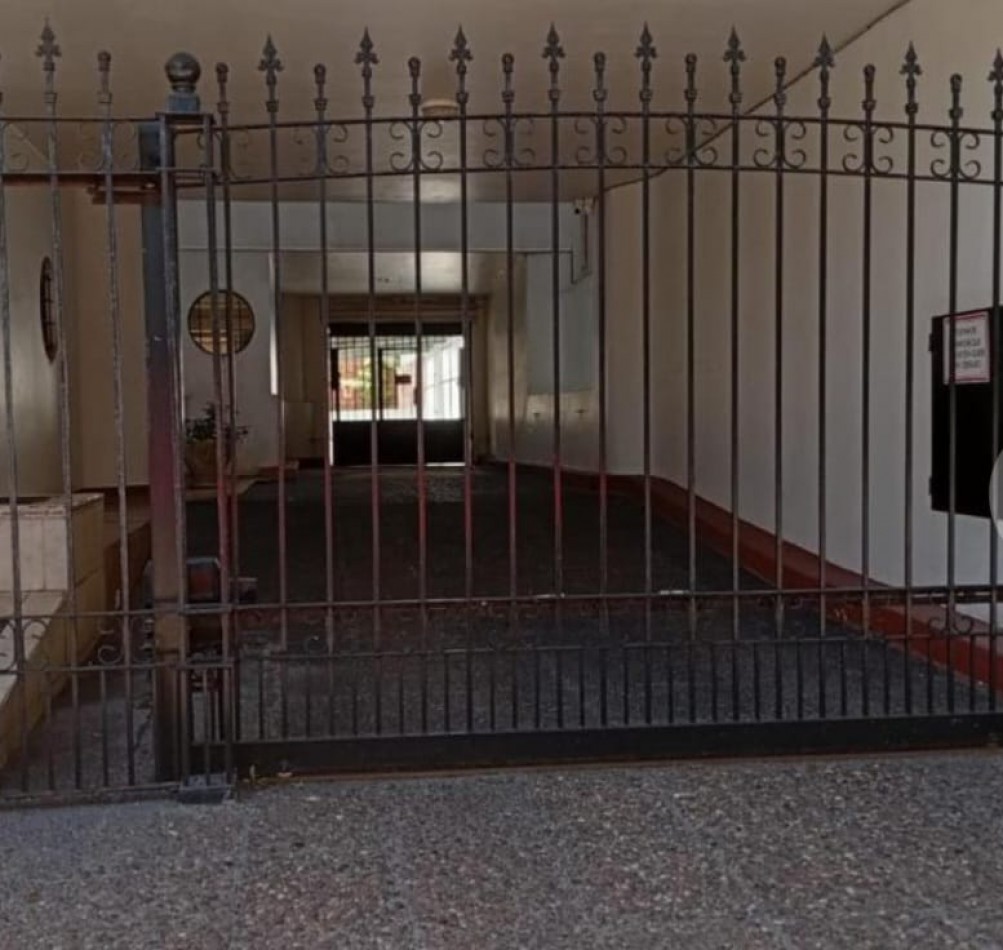 Cochera fija a la venta