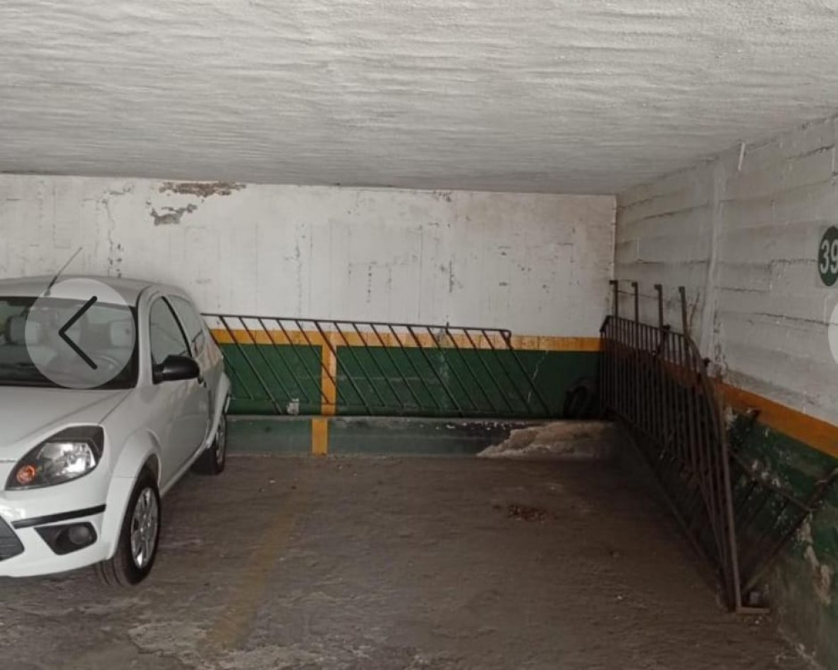 Cochera fija a la venta