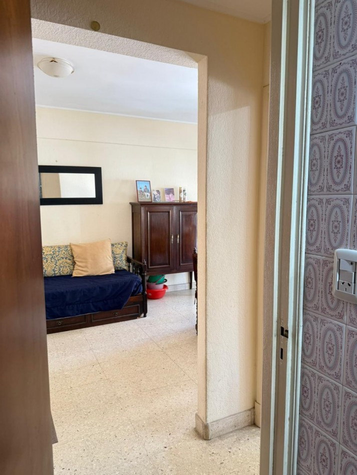 Departamento dos ambientes a la calle