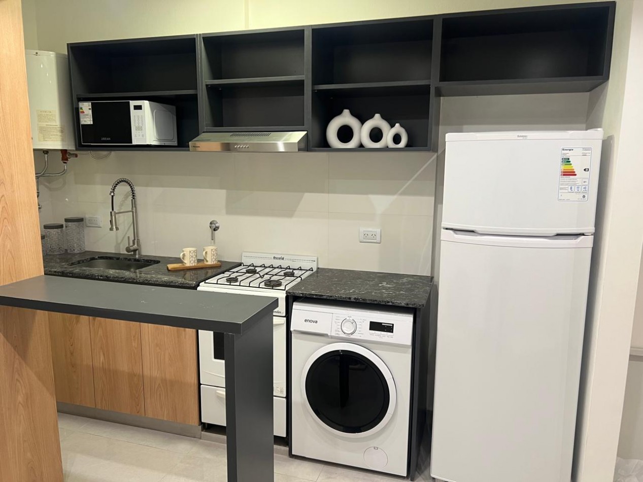 Monoambiente reciclado con minimalista