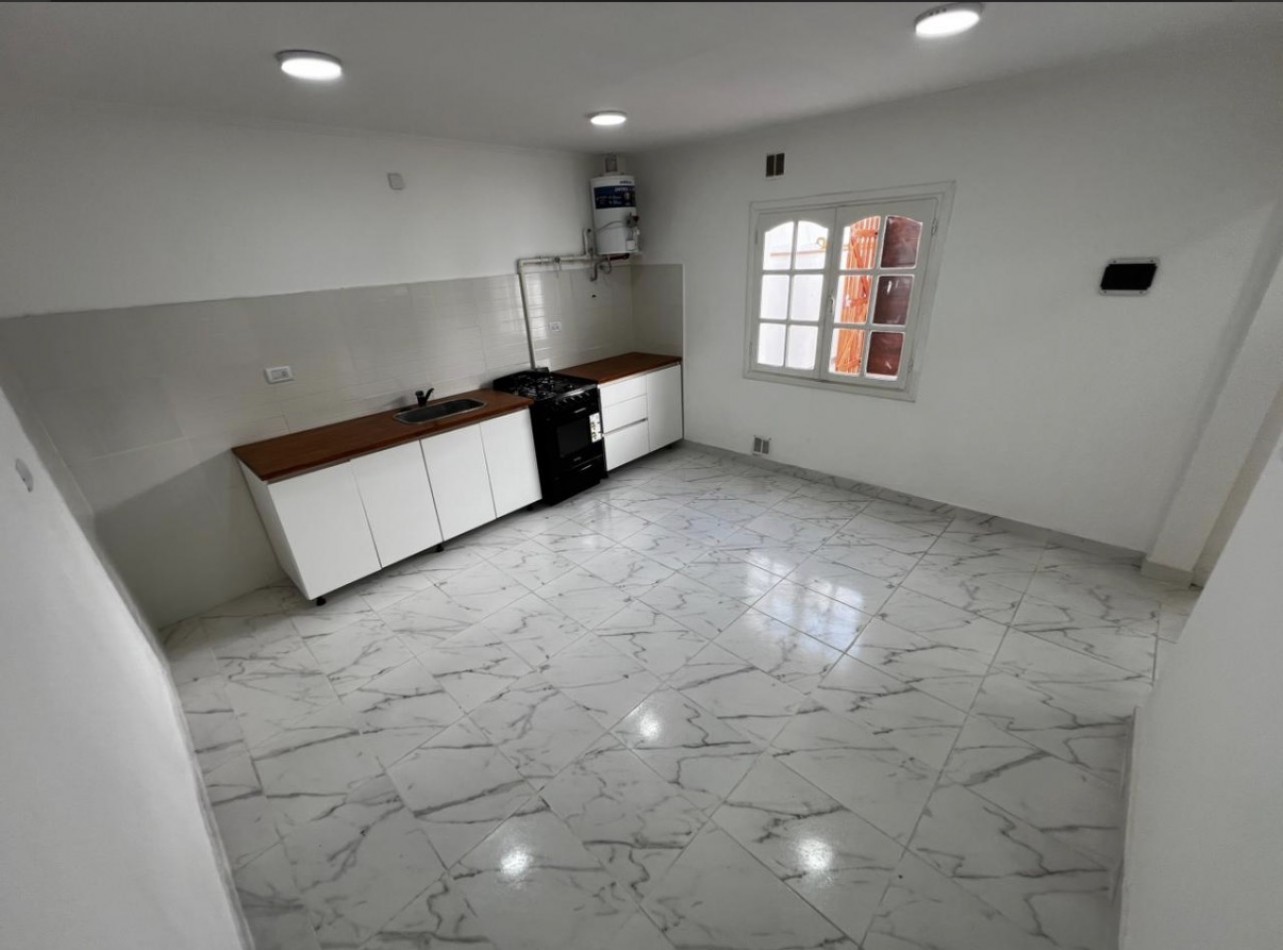 PH dos ambientes con patio, totalmente reciclado