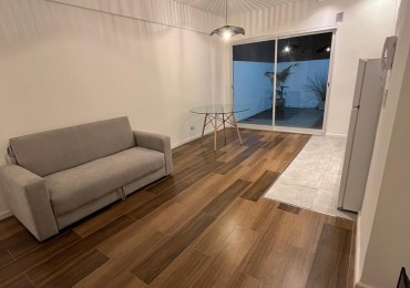 DTO UN AMBIENTE AMPLIO CON PATIO